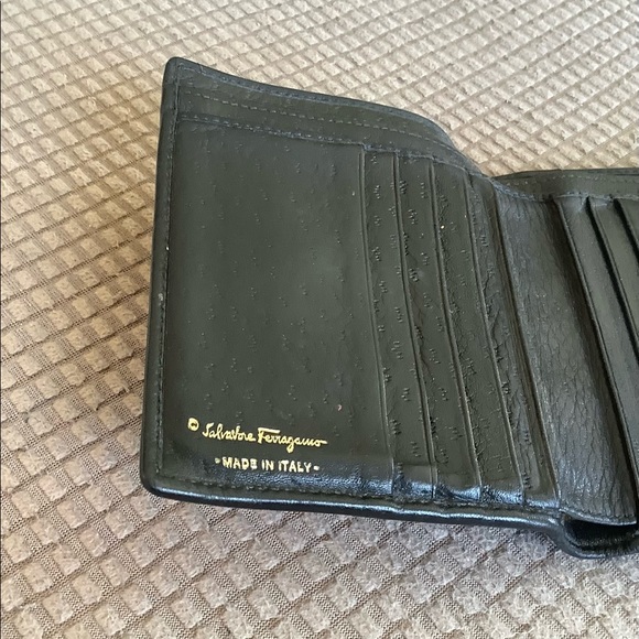 Salvatore Ferragamo leather wallet - Picture 9 of 11